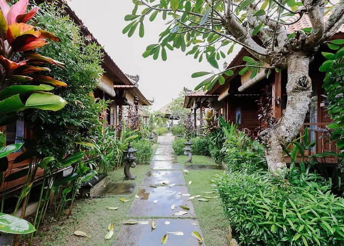 The Lavana Jhonny Kibung * Nusa Lembongan
