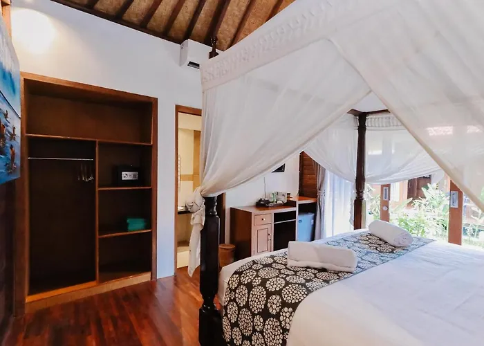 Orman Evi The Lavana Jhonny Kibung Nusa Lembongan