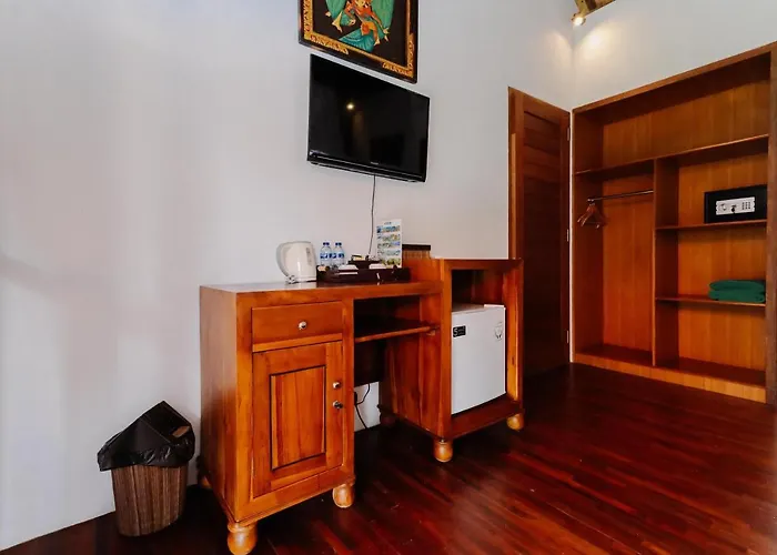 Orman Evi The Lavana Jhonny Kibung Nusa Lembongan